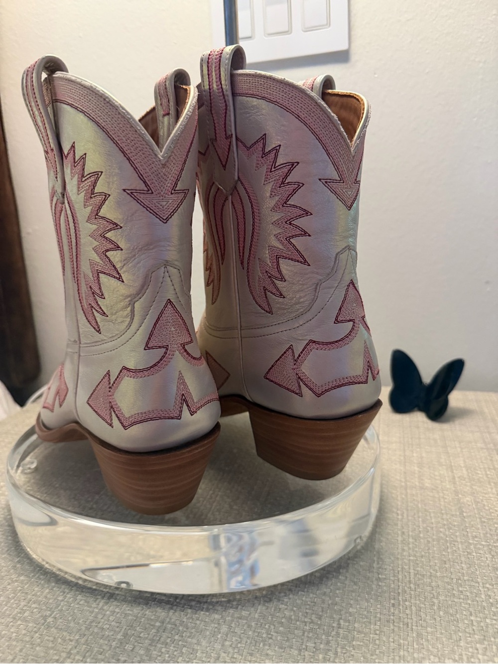 Miron Crosby Maggie Metallic light pink boots w/hot pink stitching-Never Worn - Picture 3 of 7